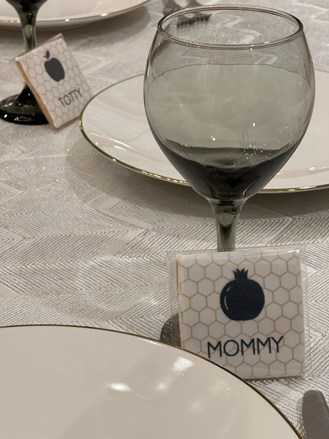 Simanim Black and Gold Collection - Place Card Cookies